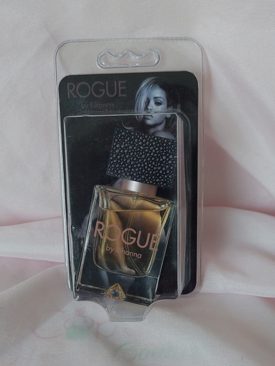 Rihanna Other - Rogue by Rihanna~ Travel NIB
